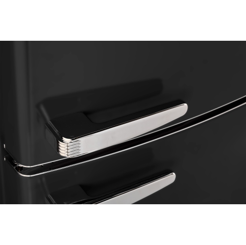 Unique Appliances Classic Retro 16.7 cu.ft Bottom Freezer Refrigerator - Matte Black, Energy Star