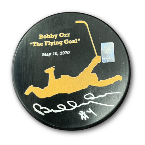 AUTOGRAPH AUTHENTIC  Bobby Orr Signed Flying Goal Hockey Puck - Boston Bruins
