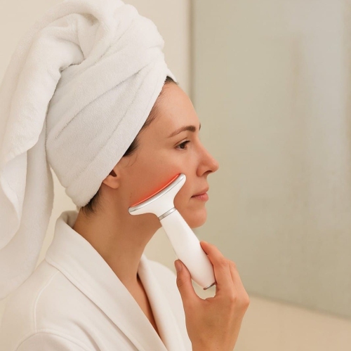 EZ-X LED Lift and Depuffing Wand- Anti Aging Red Light Therapy for Face, Neck and Under Eye- 4 Color LED- Cold Depuffing- Microcurrent- Hot and Cold