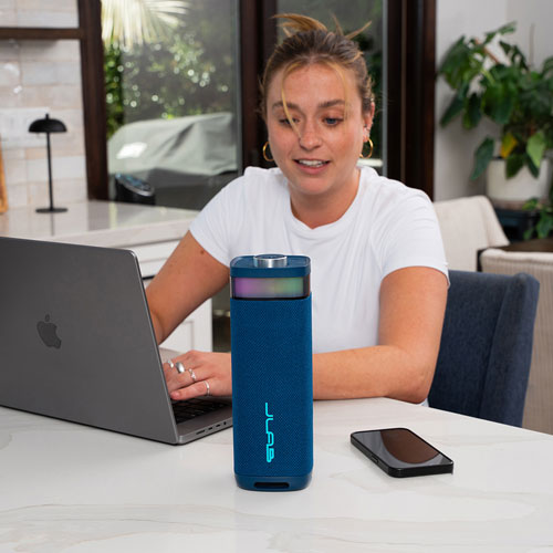 Haut-parleur de fête Bluetooth sans fil à l'épreuve des éclaboussures JBuds de JLab - Bleu marine