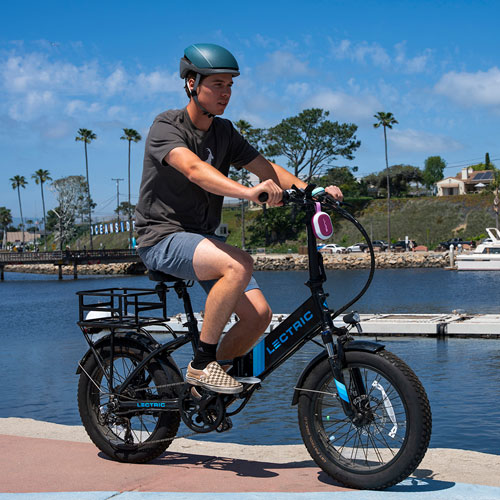 Haut-parleur de fête Bluetooth sans fil à l'épreuve des éclaboussures Pop de JLab - Mûre