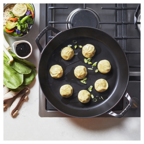 STAUB – Braisière/sauteuse ronde en fonte 3,5 L, cerise