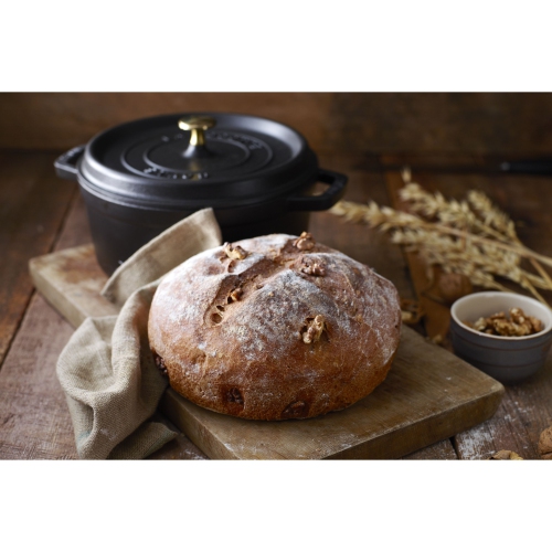 STAUB La Cocotte 3.7 L Cast Iron Round Cocotte, Black