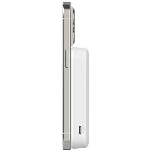 Belkin Boostcharge Pro 8000 mAh Power Bank with MagSafe - White