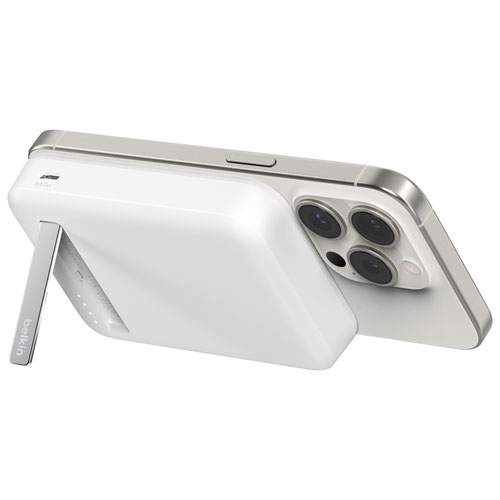 Belkin Boostcharge Pro 8000 mAh Power Bank with MagSafe - White