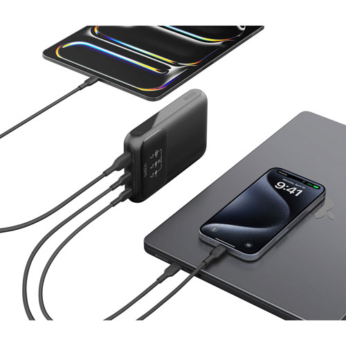 Chargeur portable à trois ports USB de 19 200 mAh BoostCharge Pro de Belkin - Noir