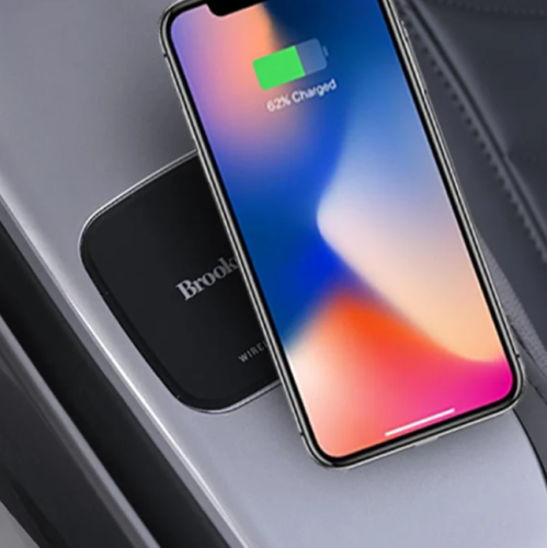 Vendredi fou en juillet – Fauteuil de massage 4D L variable Mach IX de Brookstone avec écran tactile – Moteur sans balais