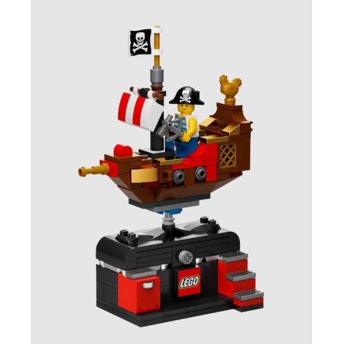 LEGO: Bricktober 2022 Pirate Adventure Ride - 950 Piece Building Kit [LEGO, #6432431]