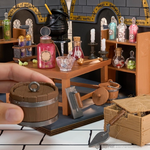 MGA's Miniverse: Make it Mini Potions Class - Harry Potter