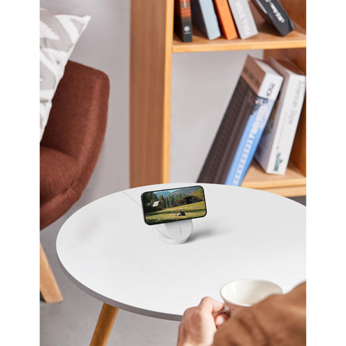 Belkin 15W Qi2 Wireless Charging Stand with MagSafe for iPhone & Apple AirPods - White