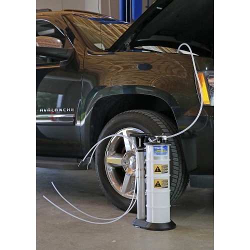 Évacuateur manuel de liquide Mityvac 7201 avec réservoir de 2,3 gallons; Évacuation ou distribution de liquides à l'aide d'un bouton-poussoir;