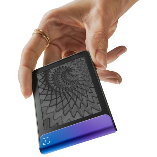 Portefeuille physique de cryptomonnaie à encre électronique 2,84 po USB-C/Bluetooth avec clé de récupération Flex de Ledger - Bleu Neptune