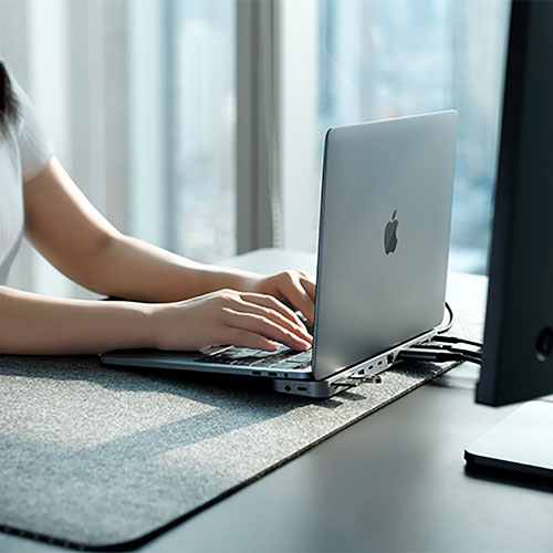 Kopplen 13-in-1 USB-C to Triple Monitor Docking Station - Space Grey