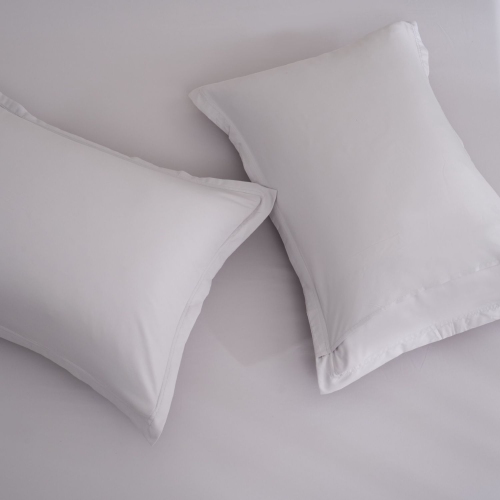 Ocean Fine Bedding Duvet Set; King Plus, 300 TC, Soft, Breathable and Eco-Conscious, Silver