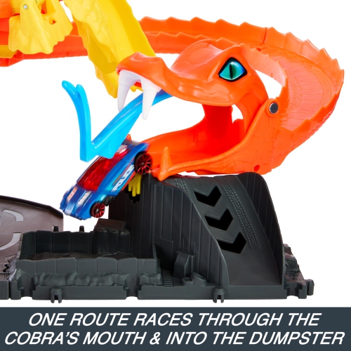Hot Wheels City Toy Car Track Set, Pizza Slam Cobra Attack, Snake Tail Spiral Track with Randomizer, 1 Vehicle in 1:64..