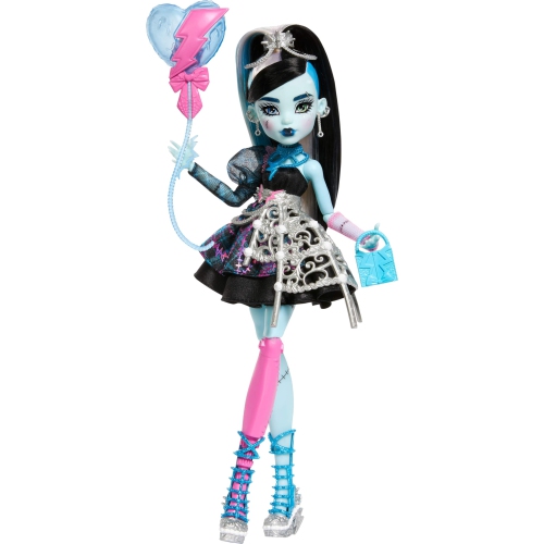 MONSTER HIGH  Scary Sweet Birthday Frankie Stein Doll Love it!