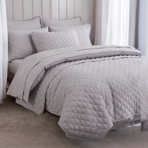 Ocean Fine Bedding Quilted Coverlet King; 300 TC, Soft, Breathable and Eco-Conscious, Silver