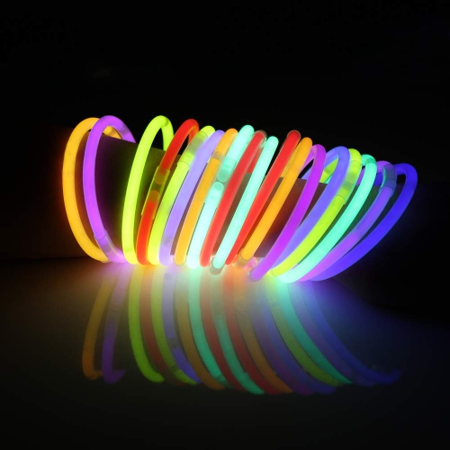 JOYIN 800 Pcs 8" Glowsticks, Bracelets Necklaces, Glow in the Dark Party Favors, Easter, Christmas, Halloween Supplies P