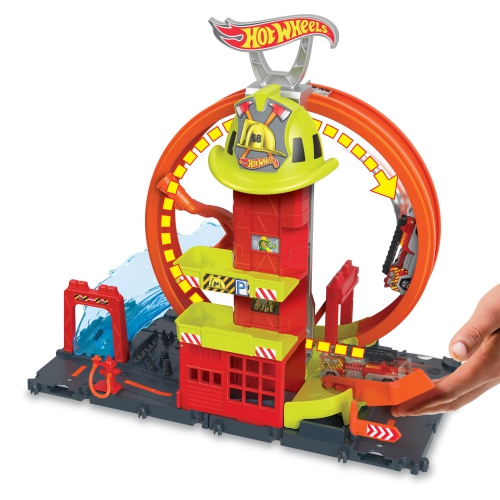 Hot Wheels Toy Car Track Set City Super Loop Fire Station & 1:64 Scale Firetruck, Connects to Other Sets