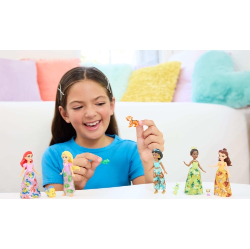 Mattel Disney Princess & Friends Set with 5 Posable Small Dolls in Removable Skirts or Pants & 5 Friend Figures, Inspire