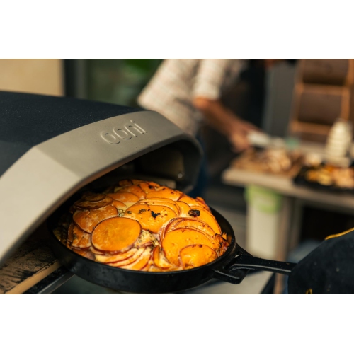Ooni Cast Iron Skillet - Cast Iron Pan - Cast Iron Skillet with Removable Handle and Stainless Steel Trivet - Cast Iron