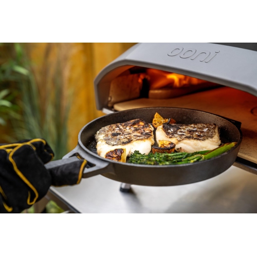 Ooni Cast Iron Skillet - Cast Iron Pan - Cast Iron Skillet with Removable Handle and Stainless Steel Trivet - Cast Iron