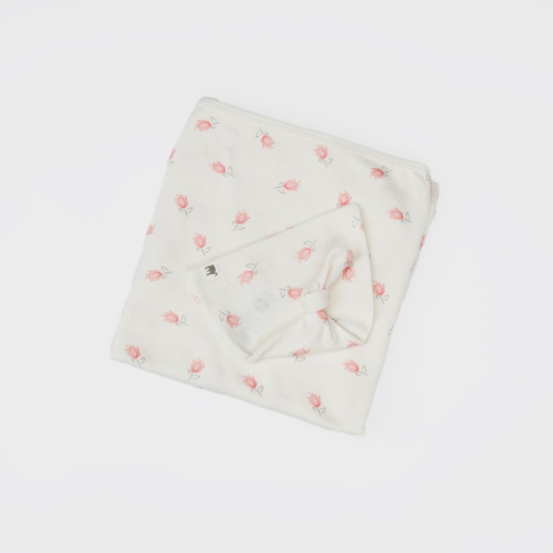 The Elk Baby Premium Organic Cotton Tulip Blanket and Beanie set
