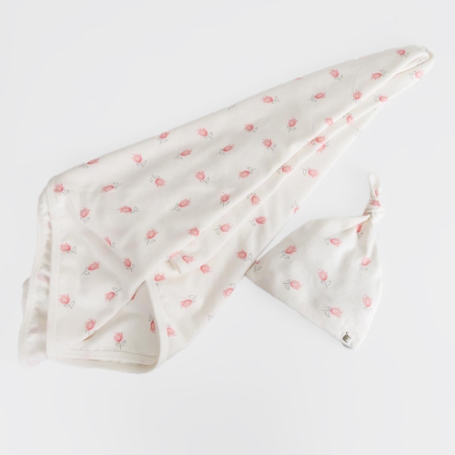 The Elk Baby Premium Organic Cotton Tulip Blanket and Beanie set