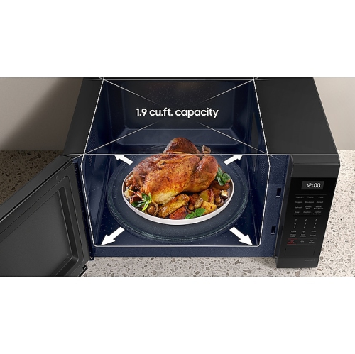 Four à micro-ondes de comptoir 1,9 pi³ de Samsung avec capteur de cuisson - Noir mat