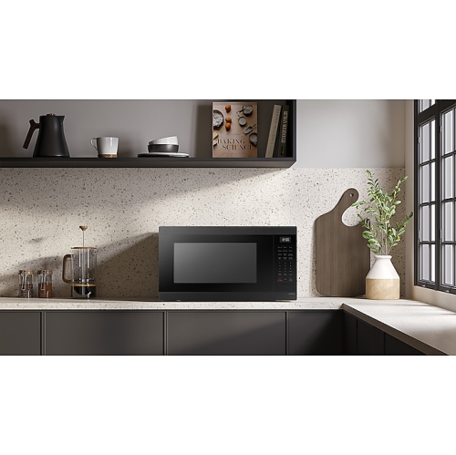 Four à micro-ondes de comptoir 1,9 pi³ de Samsung avec capteur de cuisson - Noir mat