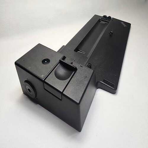 Refurbished Good Lenovo ThinkPad Ultra Dock 40A2 SD20F82750 – 90 W USB 3.0 Docking Station