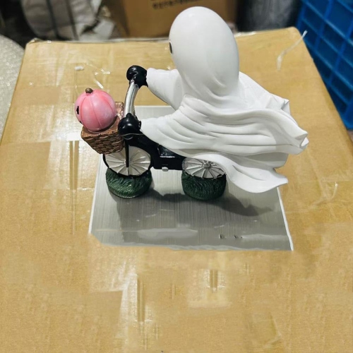 Halloween cute ghost statues, mini Halloween ghost statues, suitable for home desk party decoration