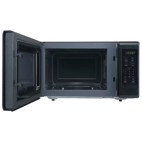 Four à micro-ondes de comptoir de 0,9 pi³ de Magic Chef - Noir