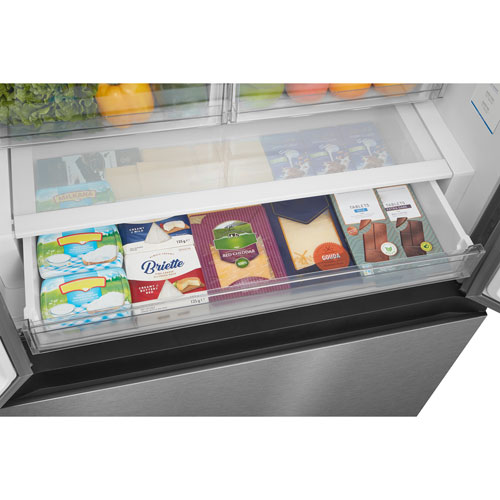 Réfrigérateur à deux portes de 22,6 pi³ 33 po avec distributeur de glaçons de Midea - Inox