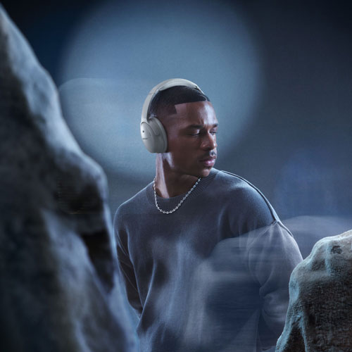 Casque d'écoute Bluetooth à suppression du bruit QuietComfort de Bose - Gris clair de lune