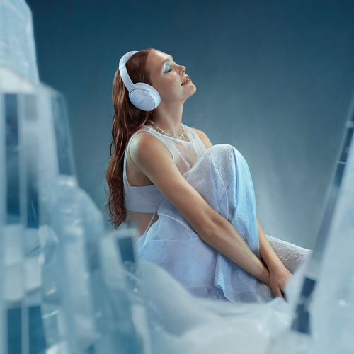 Bose QuietComfort Over-Ear Noise Cancelling Bluetooth Headphones - Ice Blue