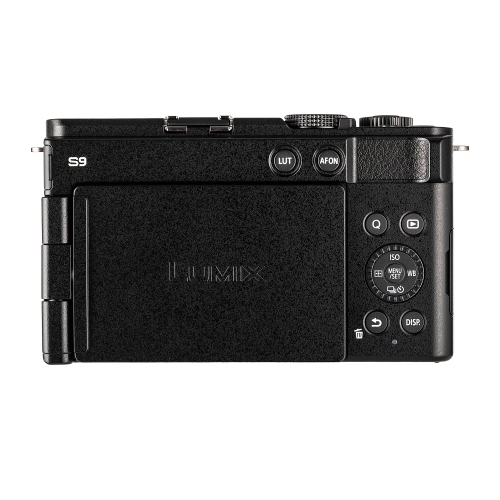 Appareil photo Lumix S9Camera de Panasonic avec objectif 18-40&nbsp;mm f/4,5-6,3, carte mémoire 64&nbsp;Go