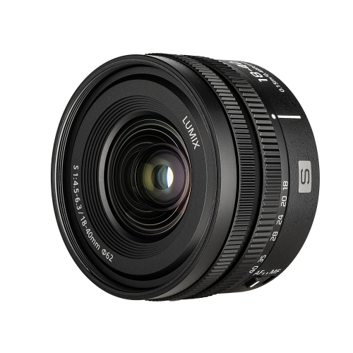 Appareil photo Lumix S9Camera de Panasonic avec objectif 18-40&nbsp;mm f/4,5-6,3, carte mémoire 64&nbsp;Go