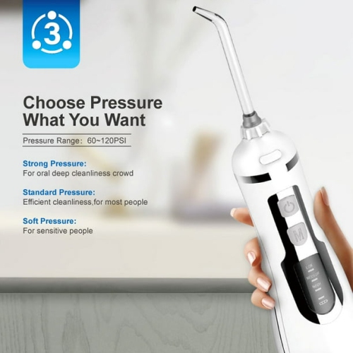 Irrigateur oral électrique avec jet d'eau pour le nettoyage des dents
