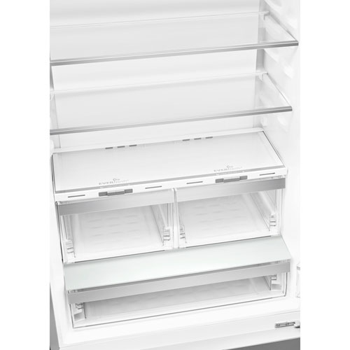 Réfrigérateur à congélateur inférieur 16,1 pi³ 30 po de Smeg - Acier inoxydable