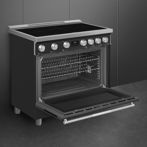 Cuisinière à induction encastrable à 5 éléments et four à convection 4,45 pi³ 36 po Smeg - Noir mat