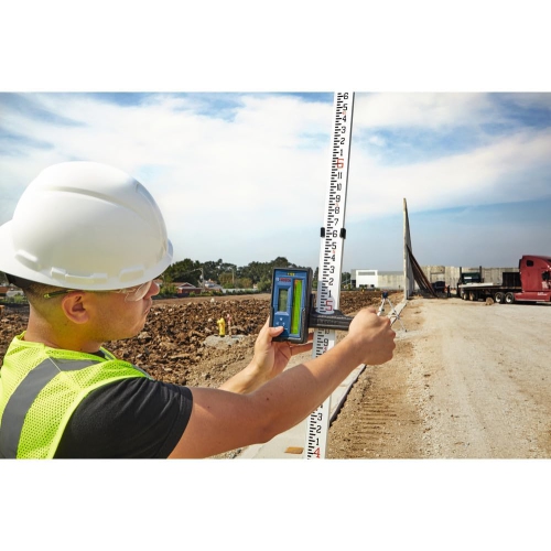 Bosch Revolve2000 Grl2000-40Hvk Exterior 2000Ft Range Horizontal/Vertical Self-Leveling Cordless Rotary Laser Kit