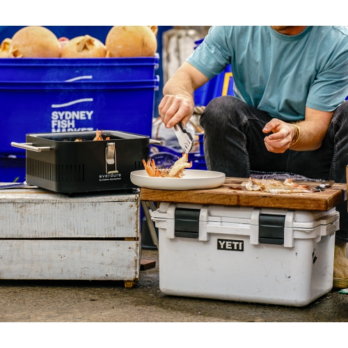 Everdure Charcoal Cube – convenient, portable BBQ