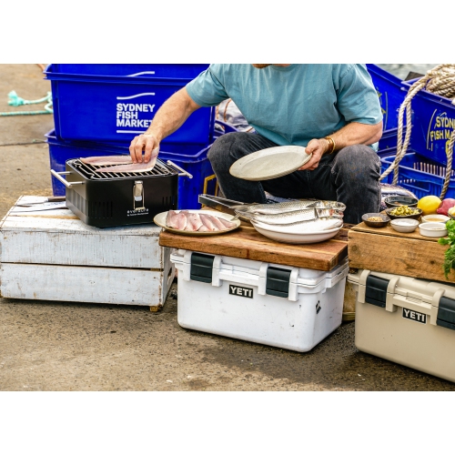 Everdure Charcoal Cube – convenient, portable BBQ