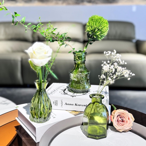 NIERBO Mini Bud Vases Set of 24 Wedding Centerpieces for Tables, Green Bud Vases for Flowers, Small Flower Vases Suitable for Birthday, Anniversary,