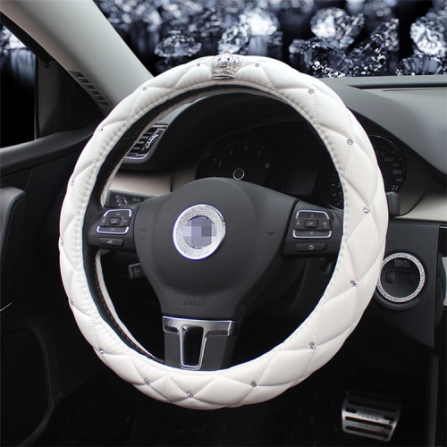 The diamond-encrusted DAD crown and leather steering wheel cover are the perfect car accessories. Suitable for steering wheels with a diameter of 38