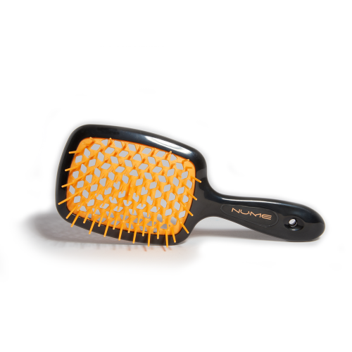 Brosse de massage pour le cuir chevelu NuMe
