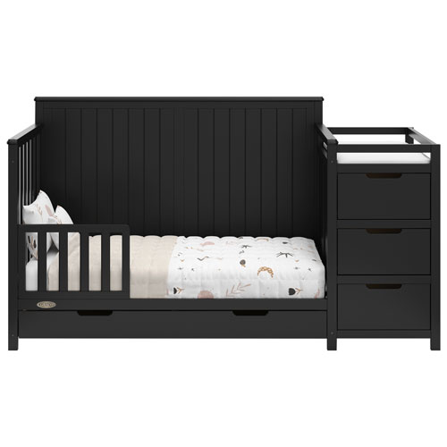 Graco Hadley 5-In-1 Convertible Crib and 3-Drawer Changer - Black