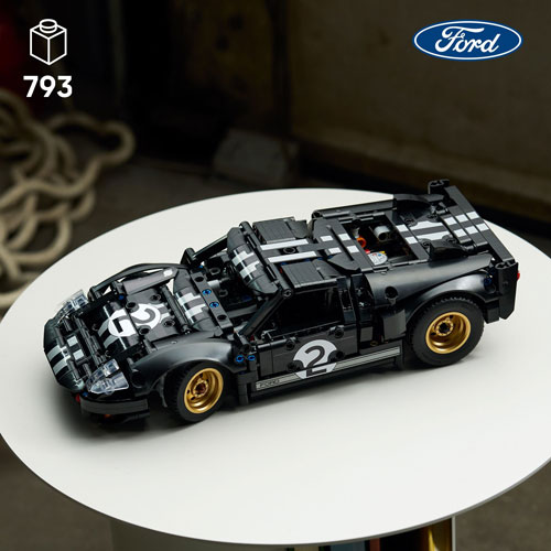 LEGO Technic : La voiture de course Ford GT40 MKII 1966 - 793 pièces (42223)