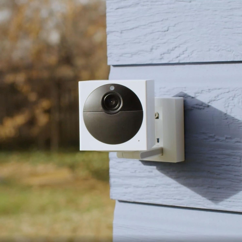 Ensemble de démarrage extérieur Wyze Cam v2, caméra intelligente HD 1080p sans fil intérieure/extérieure, audio 2 voies, blanc - Remis à neuf (Très